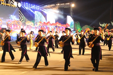 Rực rỡ Carnaval Hạ Long 2014 13
