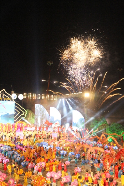 Rực rỡ Carnaval Hạ Long 2014 16