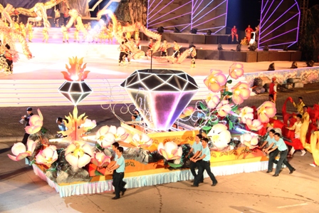 Rực rỡ Carnaval Hạ Long 2014 11