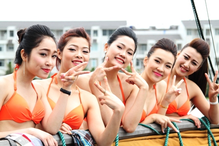Th&iacute; sinh "Người đẹp Hạ Long" khoe vẻ đẹp n&oacute;ng bỏng trong trang phục Bikini 2