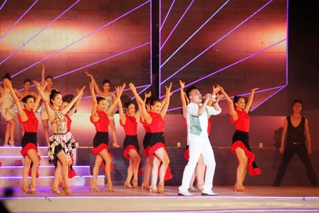 Rực rỡ Carnaval Hạ Long 2014 3