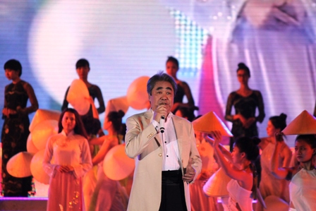 Rực rỡ Carnaval Hạ Long 2014 1