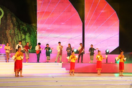 Rực rỡ Carnaval Hạ Long 2014 5
