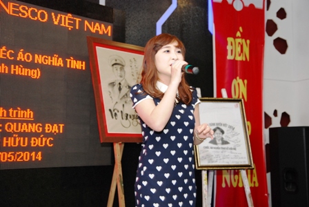 H&agrave;nh tr&igrave;nh xuy&ecirc;n Việt &ldquo;Chiếc &aacute;o nghĩa t&igrave;nh về với Mẹ Việt Nam anh h&ugrave;ng&rdquo; đến với Quảng Ninh 16
