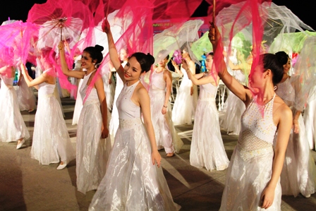 Rực rỡ Carnaval Hạ Long 2014 10
