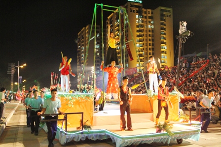 Rực rỡ Carnaval Hạ Long 2014 8