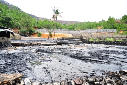 Quảng Ninh: Mưa lớn g&acirc;y sập k&egrave;, hư hại nhiều t&agrave;i sản của người d&acirc;n 1