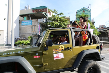 D&agrave;n xe Offroad "khuấy đảo" Hạ Long 9