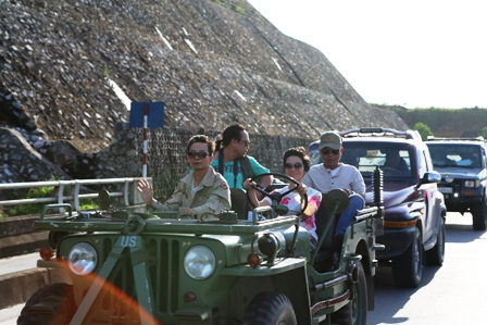 D&agrave;n xe Offroad "khuấy đảo" Hạ Long 10