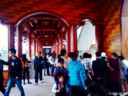Quảng Ninh: Hàng vạn du khách, phật tử về với chùa Ba Vàng những ngày đầu năm 11