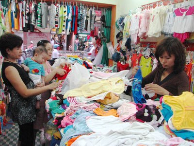 Chất độc trong quần &aacute;o trẻ em 1