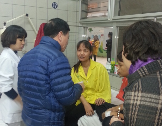 Những người kh&ocirc;ng thể ăn Tết ở nh&agrave; 1