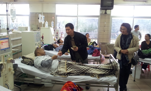 Những người kh&ocirc;ng thể ăn Tết ở nh&agrave; 9