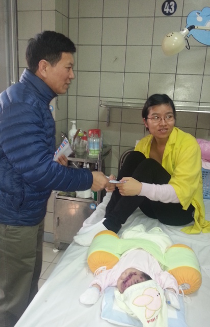 Những người kh&ocirc;ng thể ăn Tết ở nh&agrave; 2