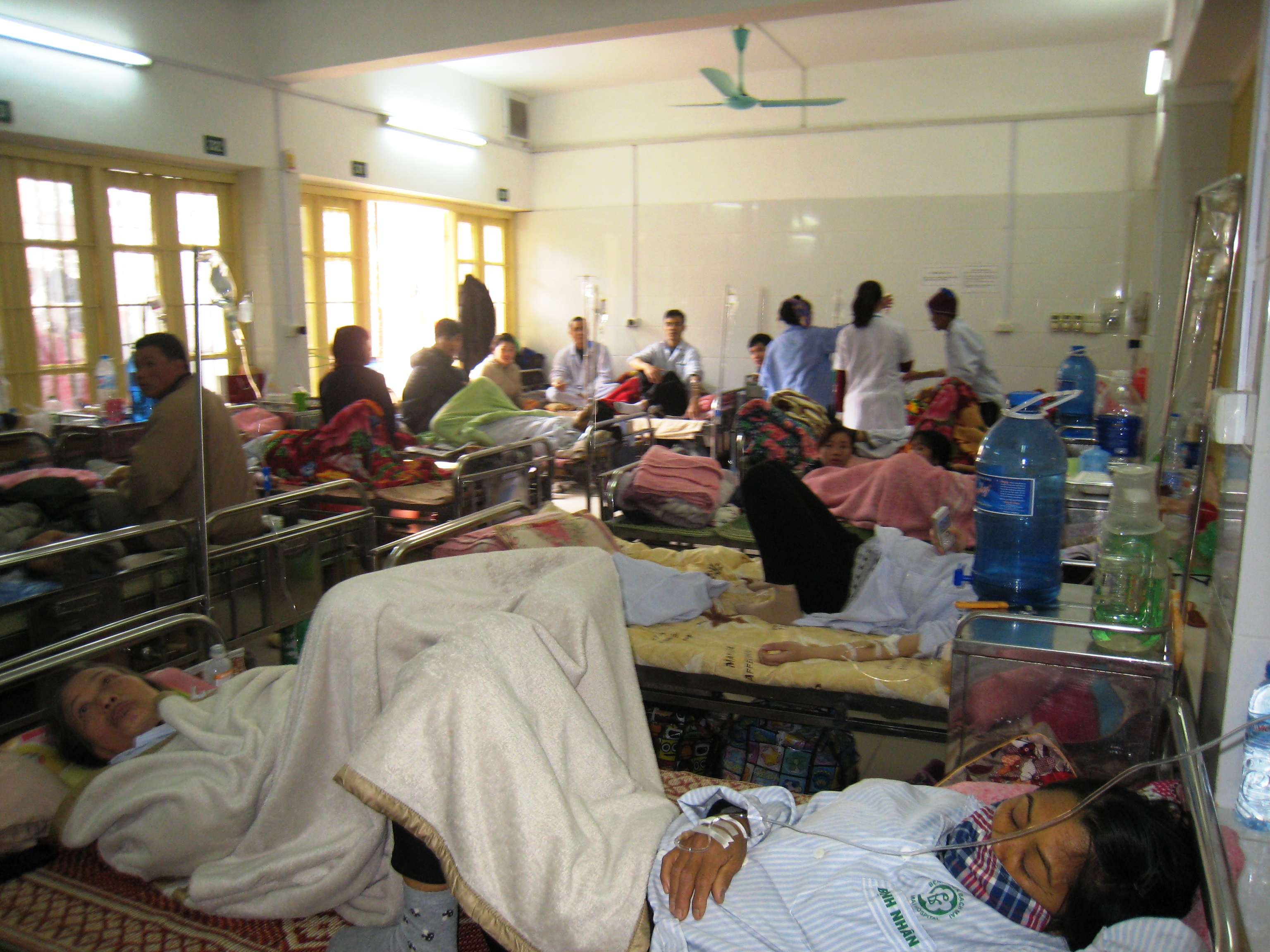 Những người kh&ocirc;ng thể ăn Tết ở nh&agrave; 10