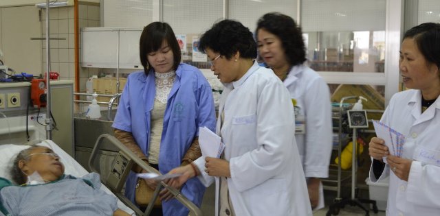 Những người kh&ocirc;ng thể ăn Tết ở nh&agrave; 11