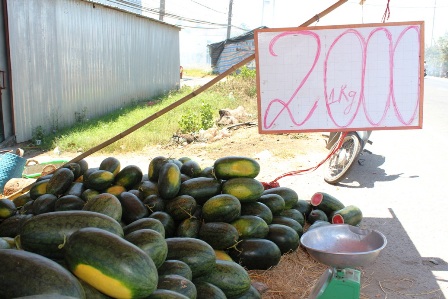 Sốc với tấm ảnh người đ&agrave;n &ocirc;ng bật kh&oacute;c 4