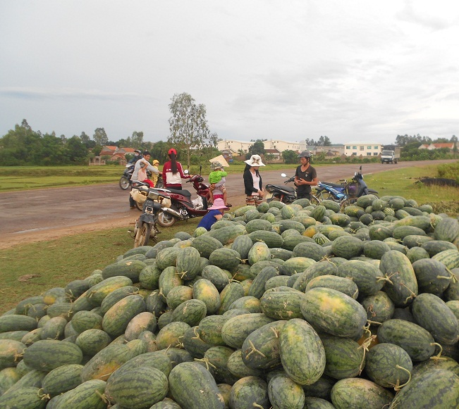 Sốc với tấm ảnh người đ&agrave;n &ocirc;ng bật kh&oacute;c 5