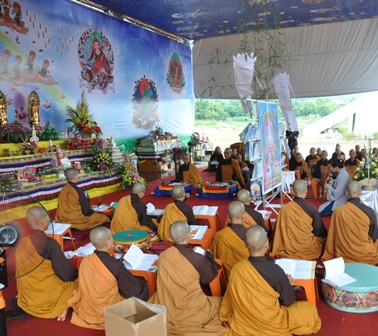 X&oacute;t l&ograve;ng đại lễ cầu si&ecirc;u cho nạn nh&acirc;n thảm họa m&aacute;y bay 5