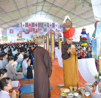 X&oacute;t l&ograve;ng đại lễ cầu si&ecirc;u cho nạn nh&acirc;n thảm họa m&aacute;y bay 7