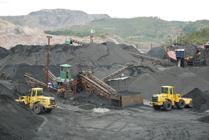 Quảng Ninh: Thấy than thổ phỉ, gọi 0915280628 1