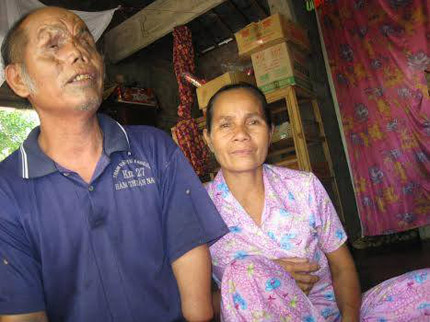 T&igrave;nh y&ecirc;u 35 năm của &ldquo;hoa kh&ocirc;i l&agrave;ng&rdquo; với người đ&agrave;n &ocirc;ng t&agrave;n phế 1