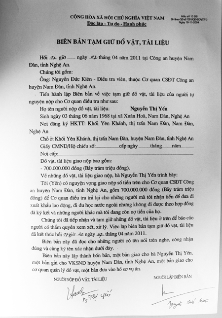 Thu tiền của nghi phạm để trả cho người th&acirc;n 2