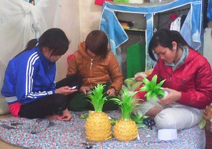 Nỗi l&ograve;ng một số c&ocirc; c&ocirc;ng nh&acirc;n: Gi&aacute; đừng c&oacute; Tết! 1