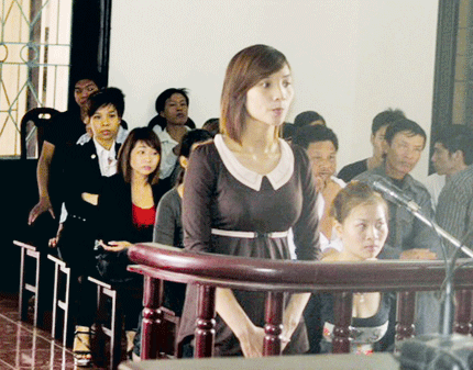 Hậu vụ án hai nữ sinh bị làm nhục: Vượt sóng gió thị phi 2