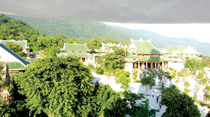 Tượng Phật B&agrave; v&agrave; c&acirc;u chuyện về đạo h&agrave;o quang 3