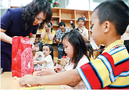 Bộ trưởng Bộ Y tế Nguyễn Thị Kim Tiến: Ki&ecirc;n tr&igrave; mục ti&ecirc;u giảm tải 1