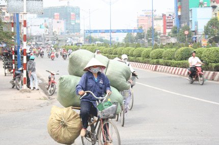 Kh&ocirc;ng tiền, Tết đến l&agrave;m chi? 1