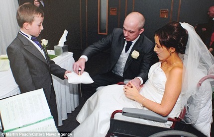 Cảm động người phụ nữ kết h&ocirc;n chỉ 3 ng&agrave;y trước khi chết 5