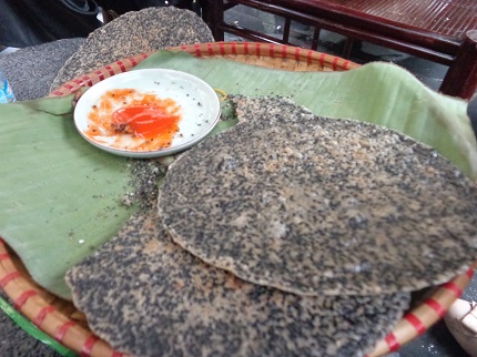 Chợ qu&ecirc; xuất hiện giữa thủ đ&ocirc; 5