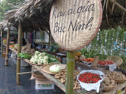 Chợ qu&ecirc; xuất hiện giữa thủ đ&ocirc; 2