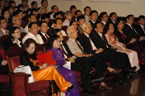 &ldquo;Thuốc nội đ&aacute;p ứng gần 50% nhu cầu của nh&acirc;n d&acirc;n&rdquo; 3