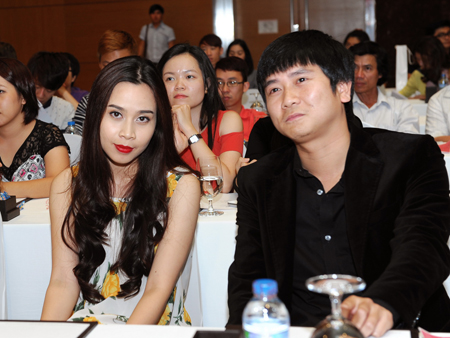 Vợ chồng Hồ Hoài Anh ngồi ghế nóng Giọng hát Việt nhí 2