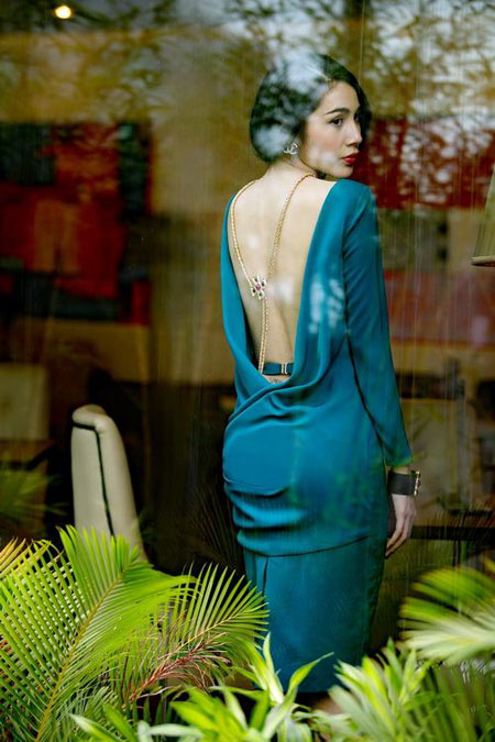 Thủy Ti&ecirc;n khoe lưng trần v&agrave; h&igrave;nh xăm mới 5