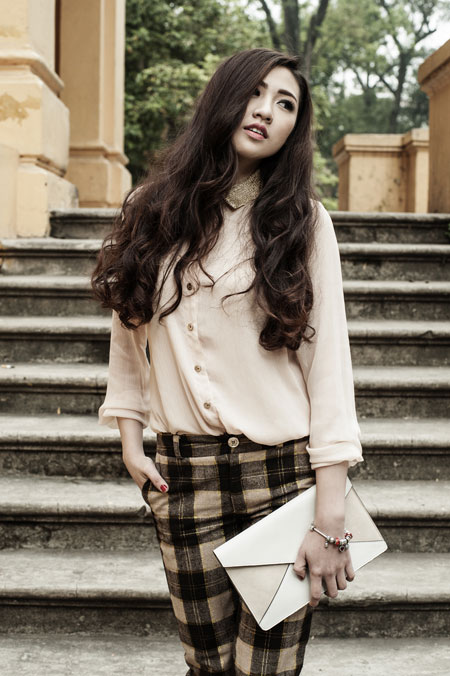 Phong c&aacute;ch thời trang đường phố "cực chất" của &Aacute; hậu T&uacute; Anh 6