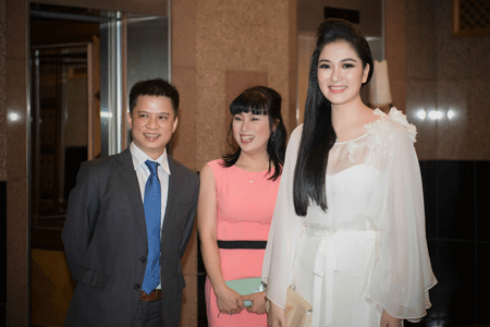 Hoa hậu Nguyễn Thị Huyền nổi bật với vẻ xinh đẹp quý phái 1