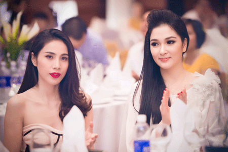 Hoa hậu Nguyễn Thị Huyền nổi bật với vẻ xinh đẹp quý phái 7