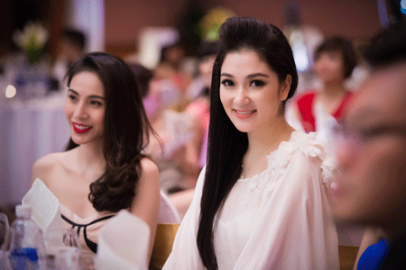 Hoa hậu Nguyễn Thị Huyền nổi bật với vẻ xinh đẹp quý phái 8