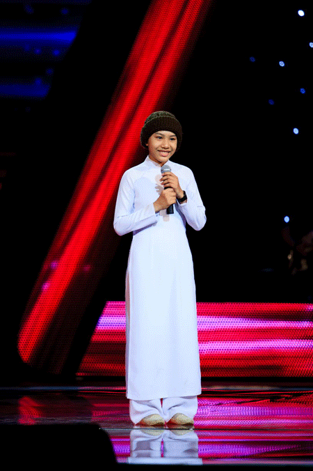 Cậu bé hát Giấc mơ Chapi "đốn tim" khán giả vì quá nghệ sĩ 4 Cậu bé hát Giấc mơ Chapi "đốn tim" khán giả vì quá nghệ sĩ 4