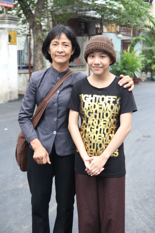 Giọng hát Việt nhí: Nghi vấn quanh việc cô bé "mồ côi" vẫn có cha mẹ 1