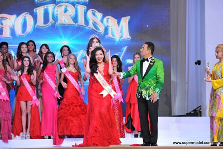 Hoa hậu Đông Nam Á Phan Hoàng Thu bị phạt 15 triệu đồng vì “thi chui”  2