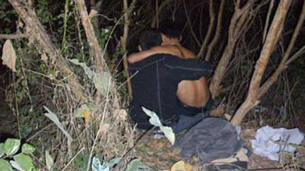 Vụ giết d&atilde; man bạn t&igrave;nh đồng giới: C&oacute; n&ecirc;n tội phạm h&oacute;a mại d&acirc;m đồng t&iacute;nh? 1