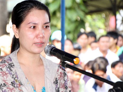 Ch&acirc;n dung người đ&agrave;n b&agrave; cuồng ghen, tẩm xăng đốt chết chồng 1