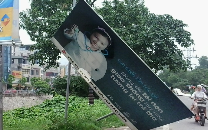 H&agrave; Nội: Một ng&agrave;y sau trận lốc kinh ho&agrave;ng 1