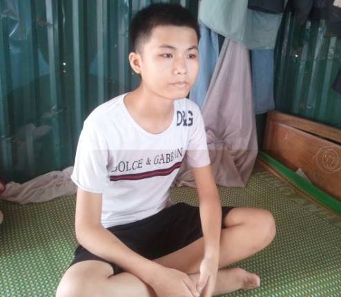 Kh&acirc;m phục th&iacute; sinh bị bệnh hiểm ngh&egrave;o v&agrave; h&agrave;nh tr&igrave;nh 200 ngh&igrave;n đi thi đại học 1