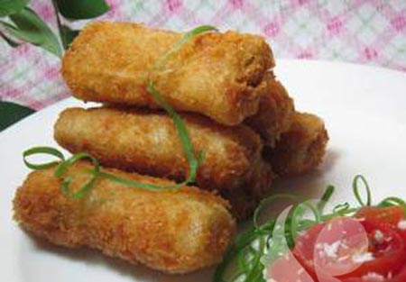 Gi&ograve;n thơm nem g&agrave; chi&ecirc;n x&ugrave; 1